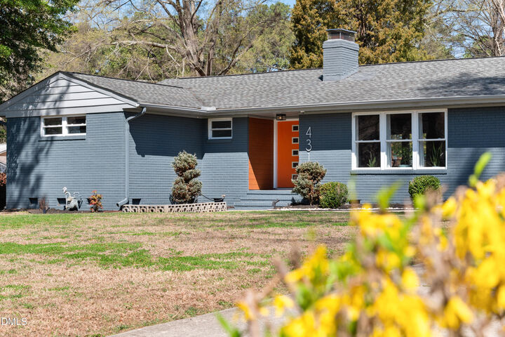 Property Photo: 431 Pleasants Avenue NC 27511