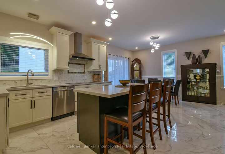 Property Photo: 56-1 Florence Street W ON P1H 1V5