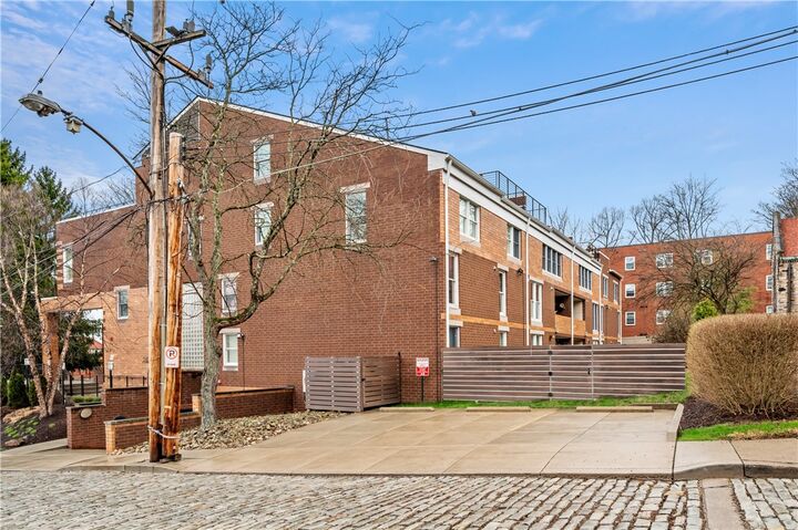 Property Photo:  5742 5th Avenue 201  PA 15232 