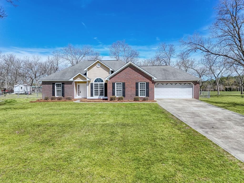 Property Photo:  100 Wisteria Lane  GA 31763 