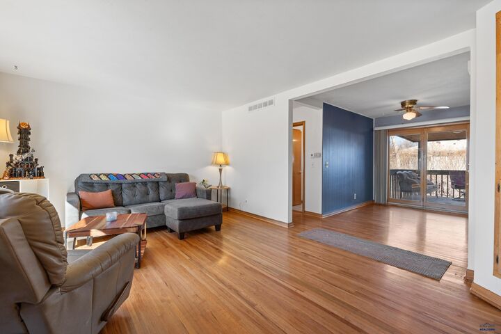 Property Photo: 4022 W St Louis SD 57701-6506