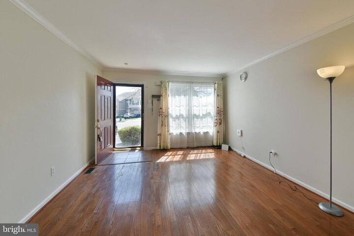 Property Photo:  10 Dukes Way  PA 19053 