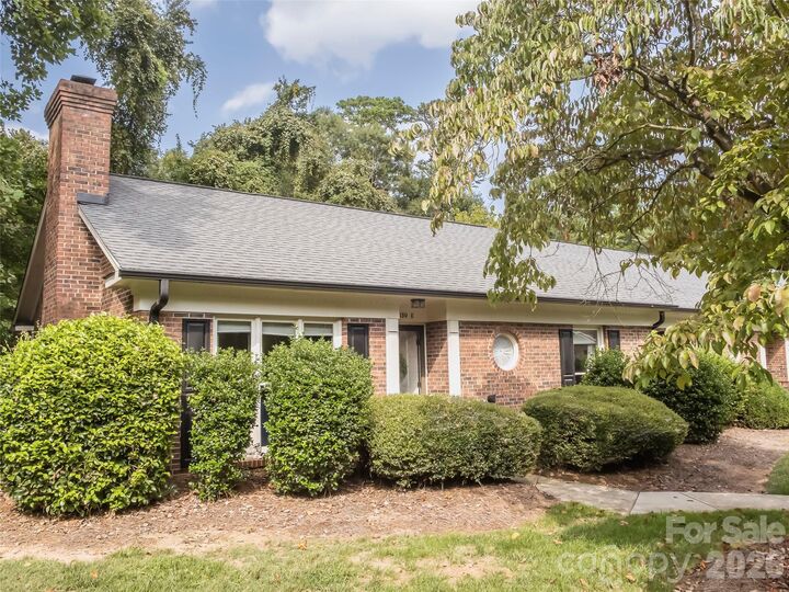 Property Photo:  2039 Union Road E  NC 28054 