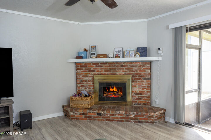 Property Photo:  506 S Elsasser Street  FL 32720 