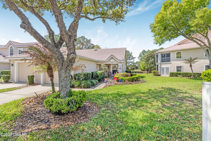 Property Photo: 26 Golf Villa Drive FL 32128