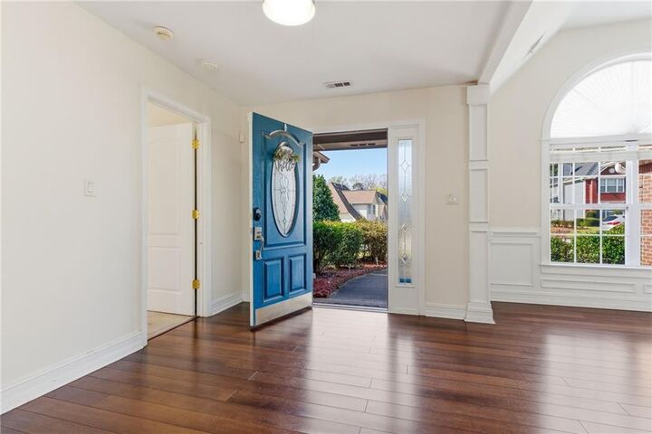 Property Photo: 206 Gainsborough Way GA 30044