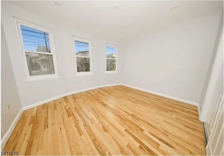 Property Photo:  437 Elm St 1L  NJ 07032 