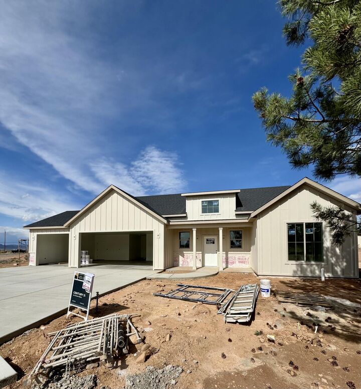 Property Photo:  257 S 1075 W  UT 84761 