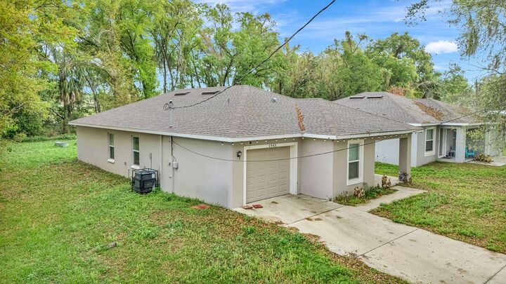 Property Photo:  1943 W Elliott Street  FL 33805 