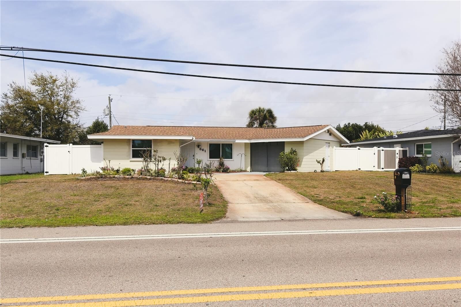 Property Photo: 361 Shamrock Boulevard FL 34293