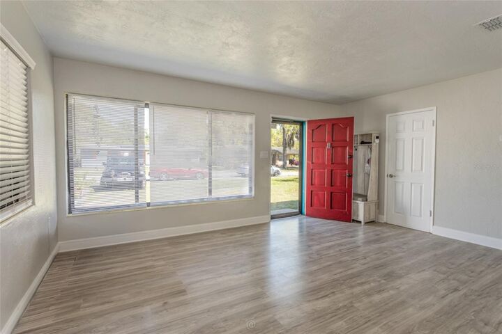 Property Photo:  506 S Elsasser Street  FL 32720 