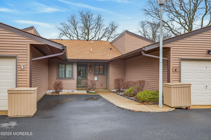 Property Photo:  4 Friendship Court  NJ 07701 