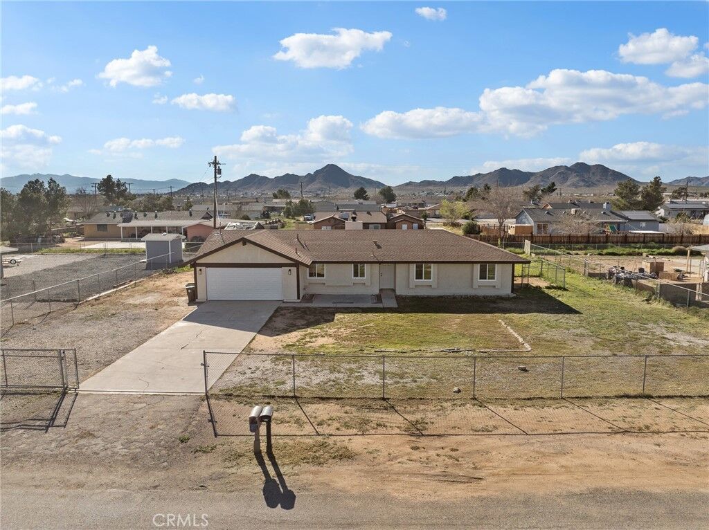 Property Photo: 16548 Quinnault CA 92307