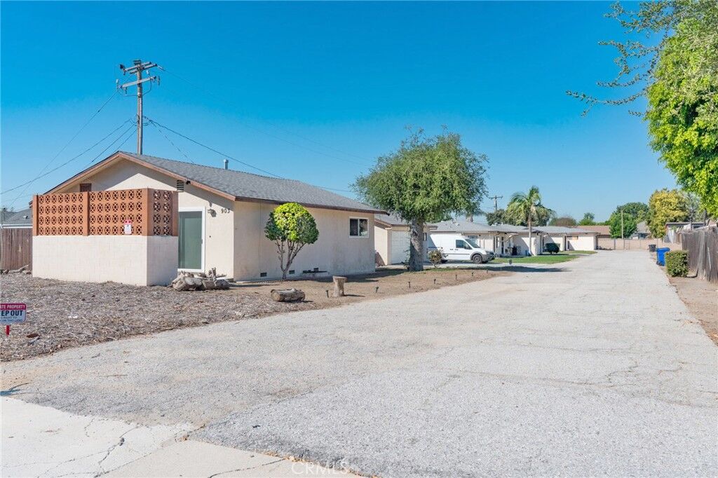 Property Photo: 903 Las Lomas Road CA 91010