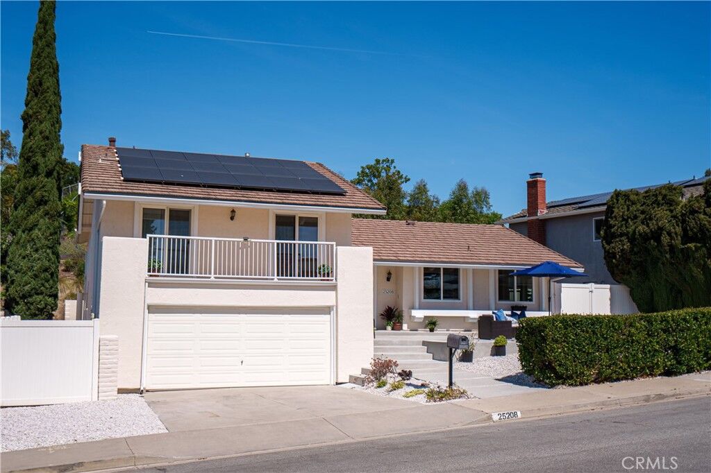 Property Photo:  25208 Terreno Dr  CA 92691 