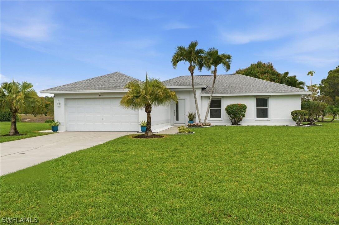 Property Photo:  750 Cherry Blossom Court  FL 34120 