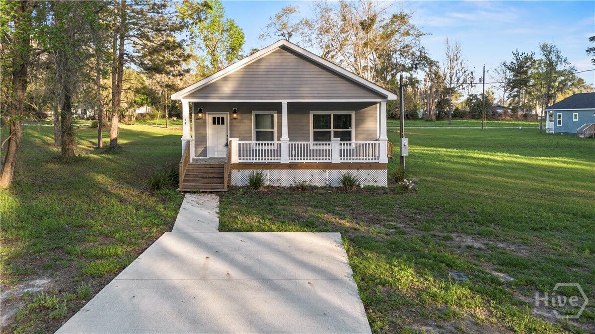 Property Photo:  34 SW Pear Street  GA 31316 