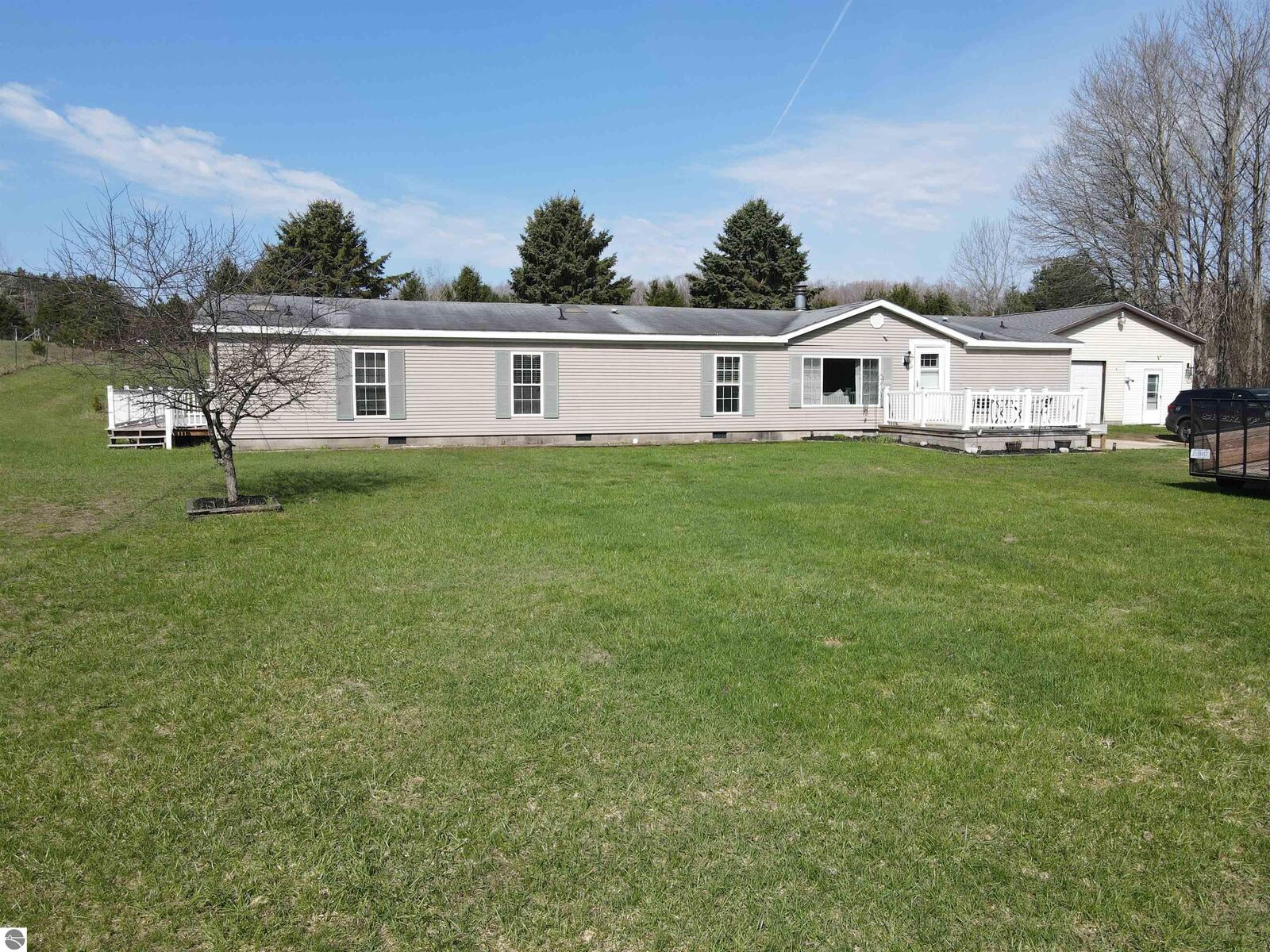 Property Photo: 305 N Advance Road MI 49727