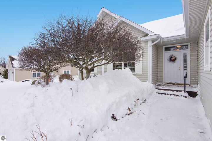 Property Photo:  2934 Ridge Trail Drive  MI 49684 