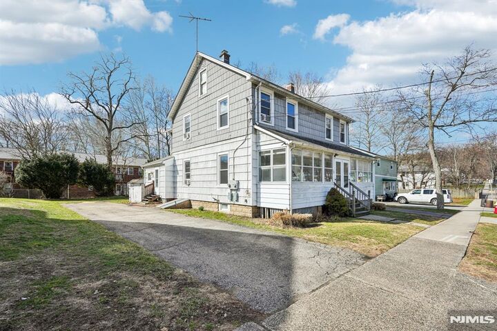 Property Photo:  30-32 Willard Street  NJ 07442 