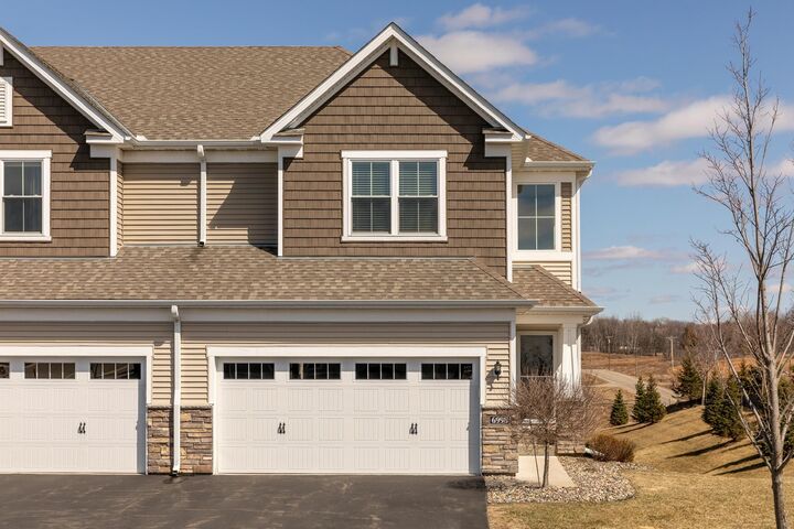 Property Photo:  6998 Archer Trail  MN 55077 