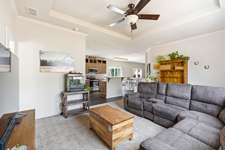 Property Photo:  658 NE Shoshone Drive  OR 97756 