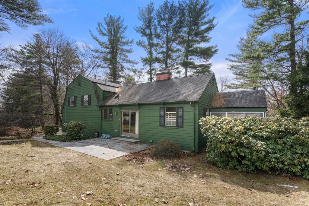 Property Photo:  14 Westland Road  MA 02493 