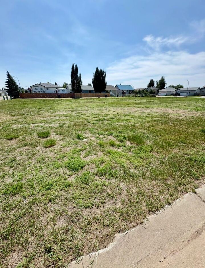 96 Upland Manor — photo 1
