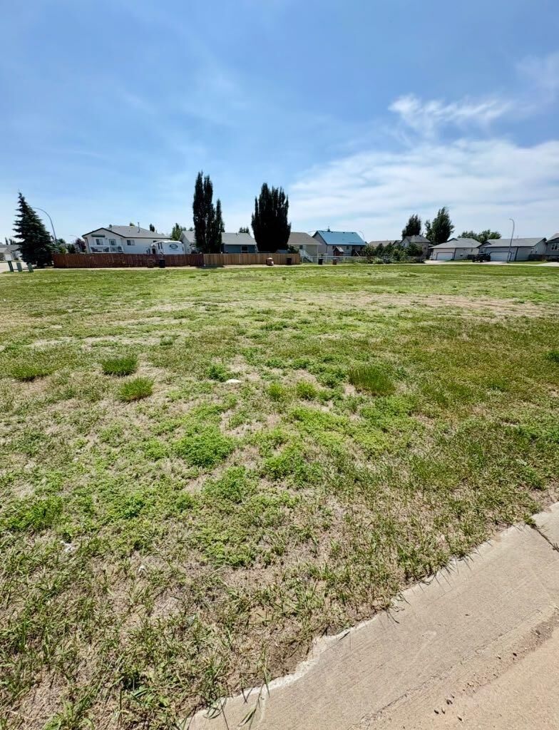 Property Photo: 96 Upland Manor AB T1R 1P9