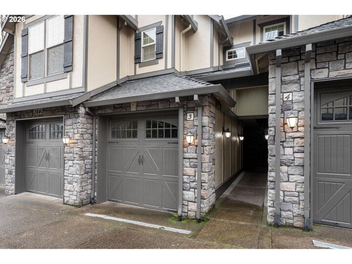 Property Photo:  3640 SW Baird St 3  OR 97219 