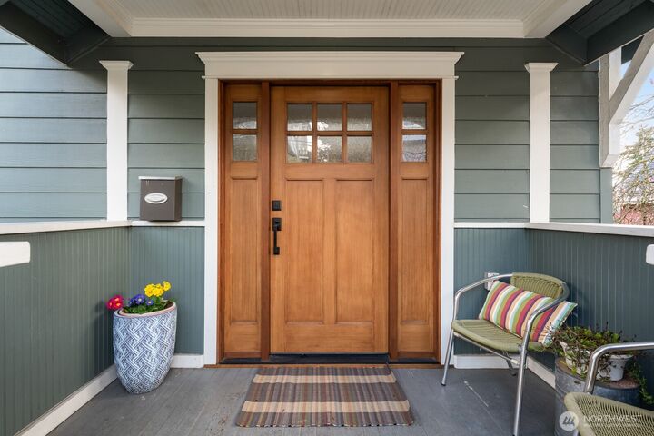 Property Photo:  4108  41st Avenue S  WA 98118 