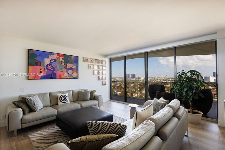 Property Photo: 3640 Yacht Club Dr 1701 FL 33180