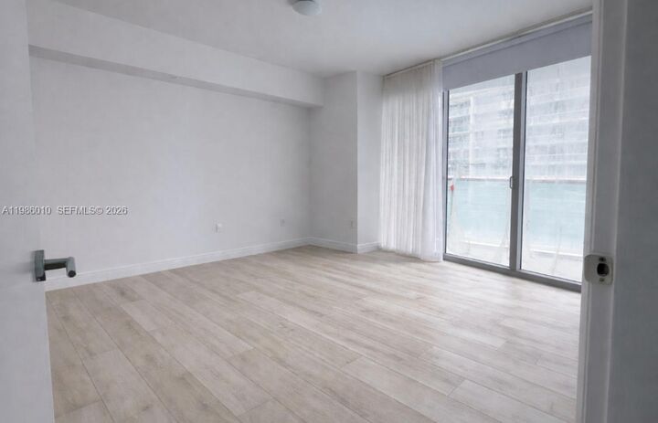 Property Photo:  475 Brickell Ave 1711  FL 33131 