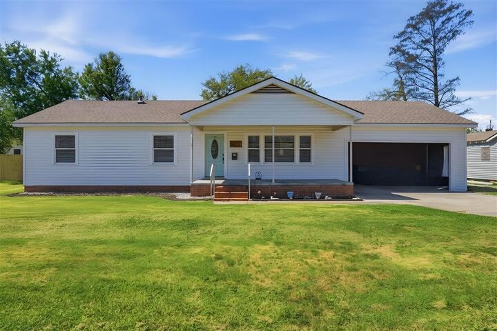 Property Photo: 4022 Auburn Street LA 70607