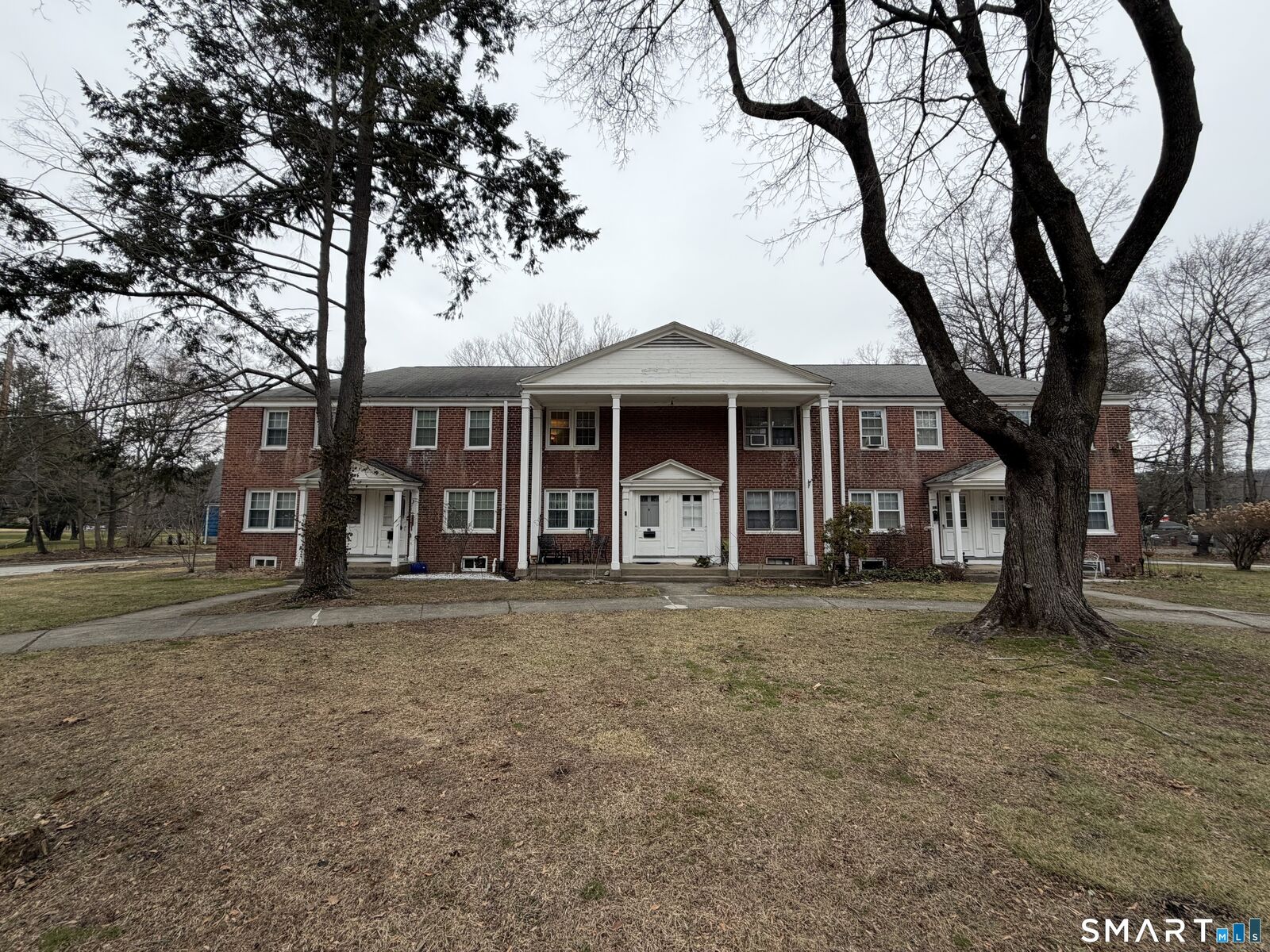 Property Photo: 18 Bridge Street Apt 2C CT 06770