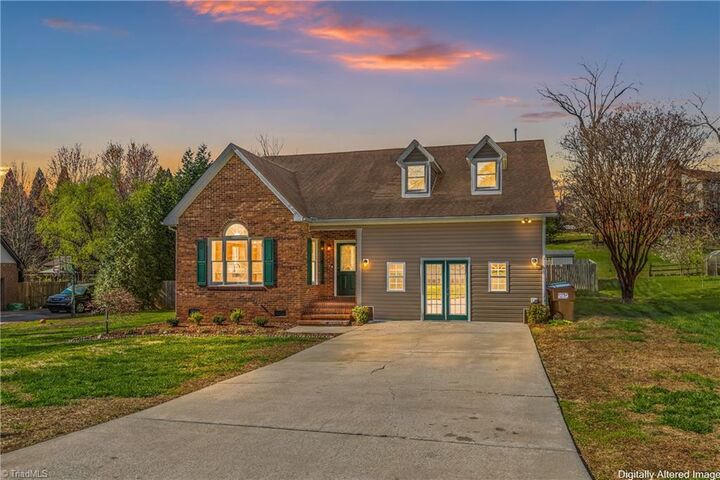 Property Photo: 1108 Elmwood Avenue NC 27265