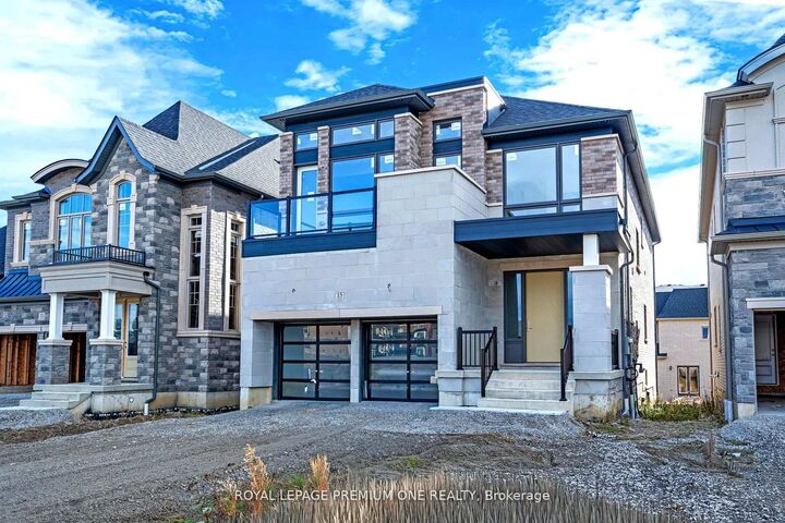 Property Photo: 15 Antonietta Crescent ON L4H 5E3