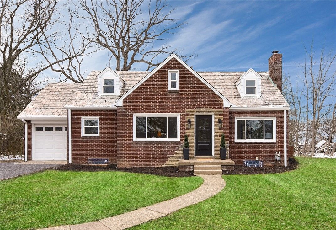 Property Photo:  105 Weller Dr  PA 15090 