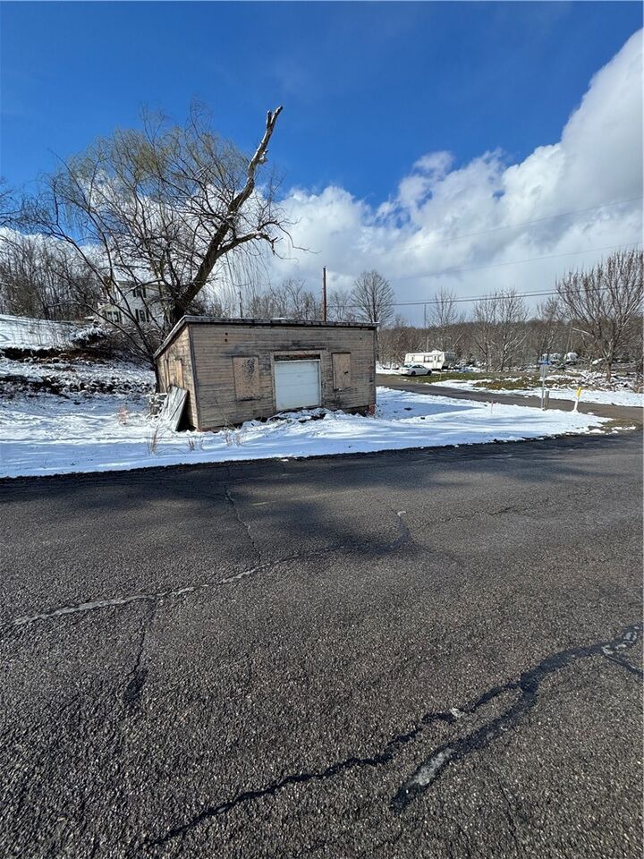 Property Photo:  0 Cowden Rd  PA 15057 