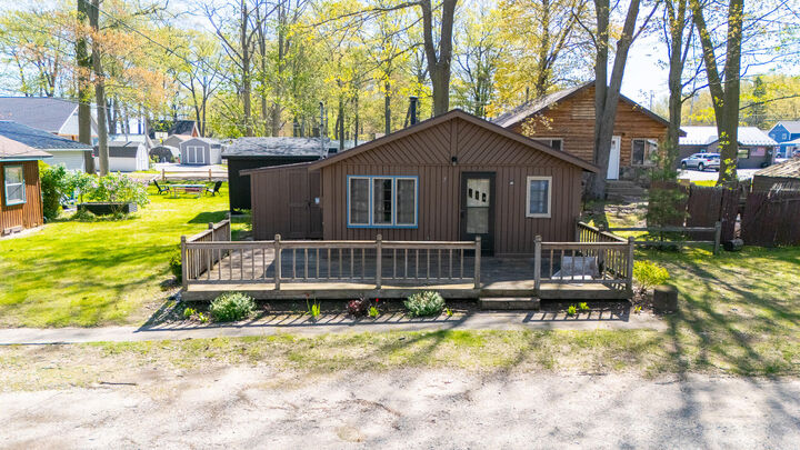Property Photo: 3974 W Houghton Lake Drive MI 48629