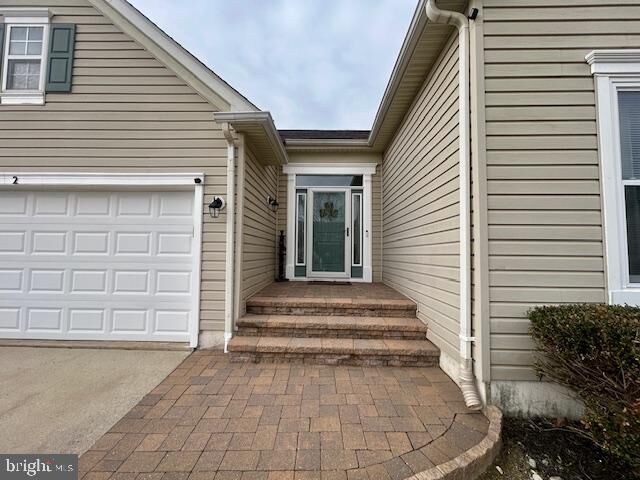 Property Photo:  2 Teakwood Lane  NJ 08081 