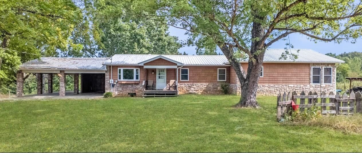 Property Photo:  1676 Moonlight Road  AR 72554 