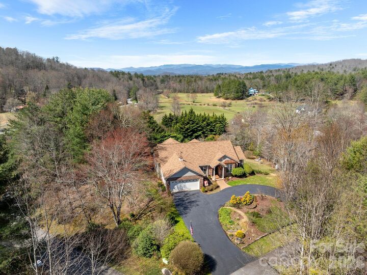 Property Photo:  17 Ashton Forest Court  NC 28739 