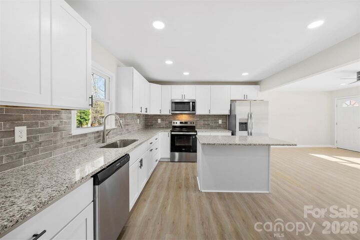 Property Photo: 1105 Stanton Drive NC 28150