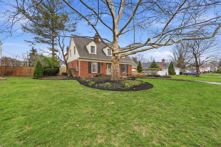 Property Photo:  3670 Romnay Road  OH 43220 