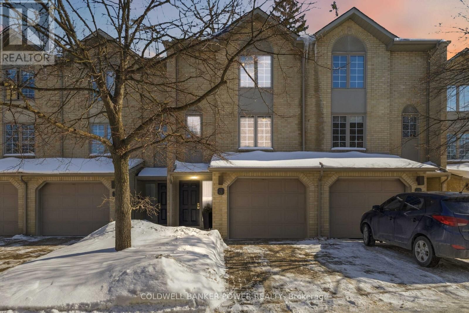 Property Photo: 1399 Commissioners Road West 3 ON N6K 4G9