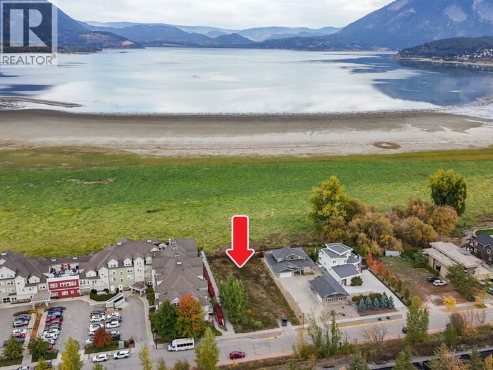 Property Photo:  721 Harbourfront Drive Northeast  BC V1E 3L4 
