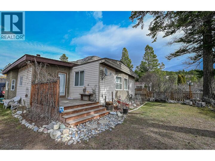 Property Photo: 4981 Spruce Avenue BC V0B 1B0