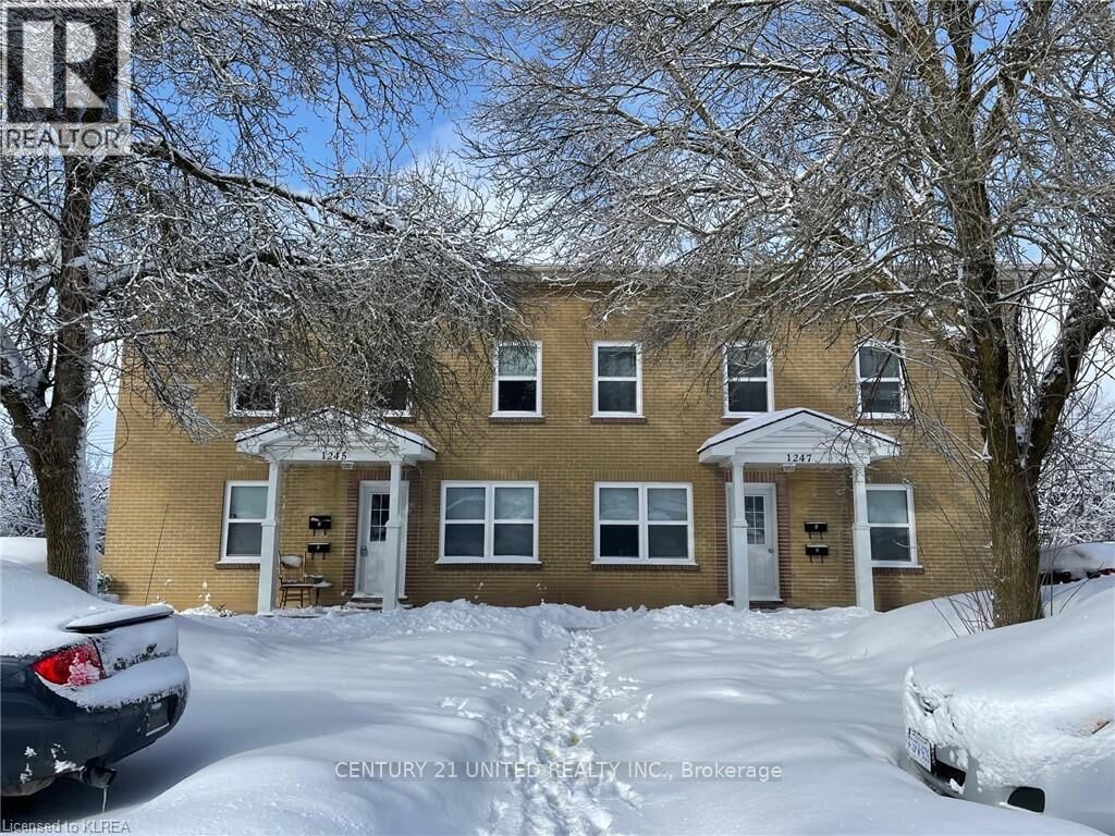 Property Photo:  1247 Clonsilla Avenue B  ON K9J 5Z1 