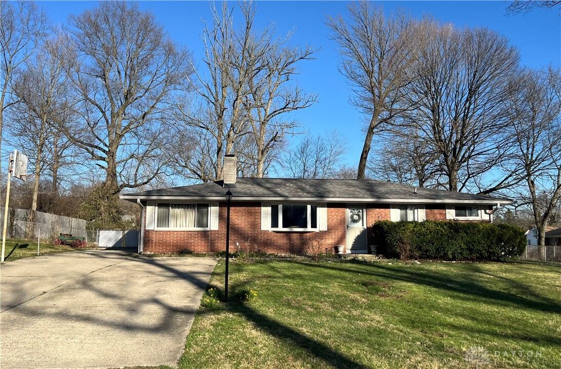 Property Photo: 1692 Shady Lane OH 45432